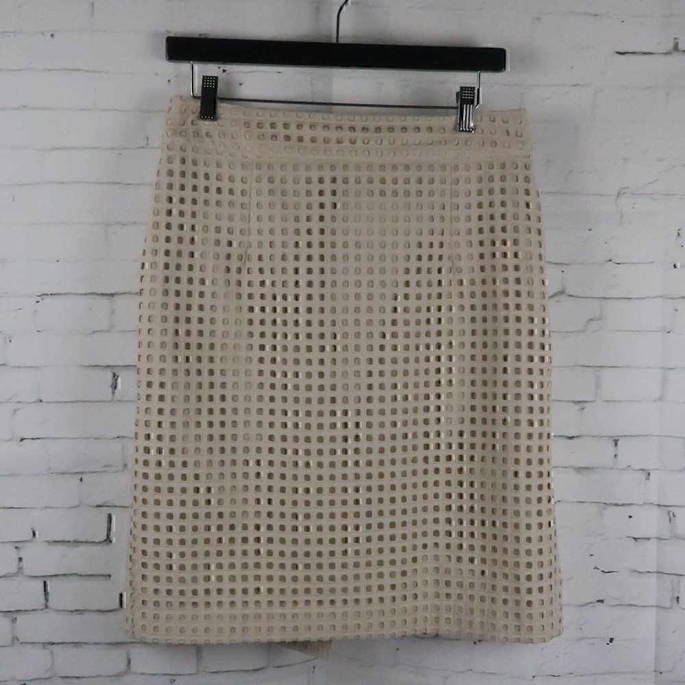 BANANA REPUBLIC TAN EYELET DESIGN COTTON PENCIL SKIRT SIZE 6